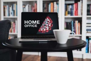 Home office em baixa, trabalhador busca novo 'encaixe'