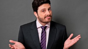 Comediante Léo Lins condenado à prisão por piada preconceituosa