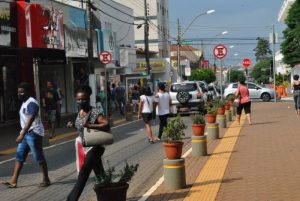 Sincomércio se posiciona contra fim da escala 6x1