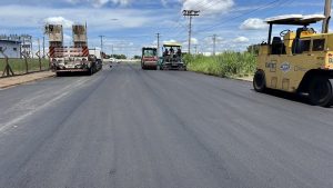 Prefeitura ataca dengue nos Lírios, liga água no S Vito e mete asfalto no Frezzarin