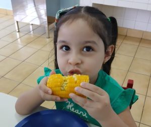 Merenda em Nova Odessa tem milho para alunos da Rede Municipal