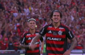 Corinthians leva chocolate do Flamengo (0-4)