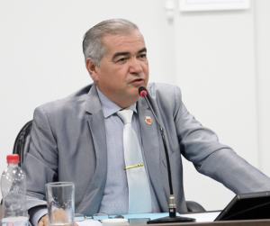 Marcos Caetano pede recapeamento de rua no Parque da Liberdade