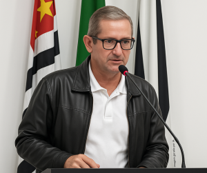 Vereadores detonam motorista do prefeito Leitinho: "fofoqueiro"
