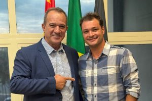 Leitinho e secretário de Saúde sofrem ações no Ministério Público