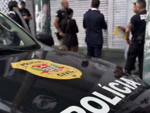 Polícia enquadra loja de carros (lavagem pro tráfico); 20 avaliados em R$ 2,5