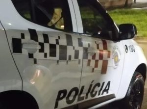 Mulher é presa por agredir filho de 12 anos e tentar queimar roupa em Sumaré