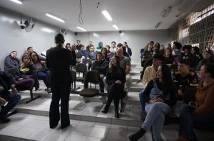Alunos da EE João Thienne conhecem a cultura leta em Nova Odessa