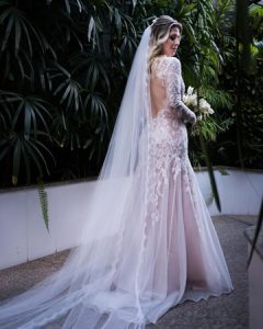Vestido de noiva colorido Emannuelle Junqueira