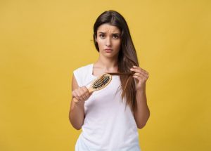 Como tirar caruncho do cabelo: entenda os cuidados e tratamentos