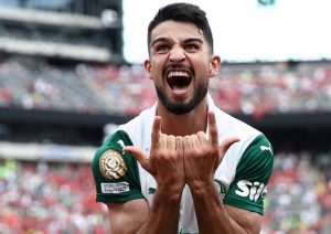 Palmeiras desencanta e bate Al Ahly no Mundial (2-0)
