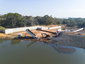 Obra da nova represa de Santa Bárbara 