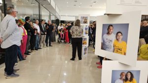 Tivoli e ONG Pernas da Alegria realizam a exposição fotográfica ‘Pais Atípicos’
