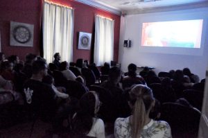 Biblioteca de Americana recebe clube de leitura e cinema 