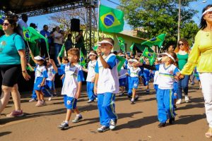 Nova Odessa celebra 203 anos da Independência com Desfile Cívico na Avenida Brasil