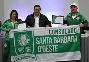 Vereadores aprovam 4 projetos e recebem Consulado do Palmeiras