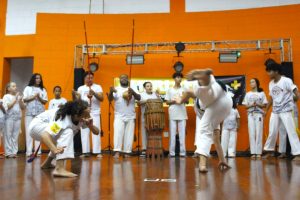Projeto de capoeira em Americana dá visibilidade a aluna para competir no RJ