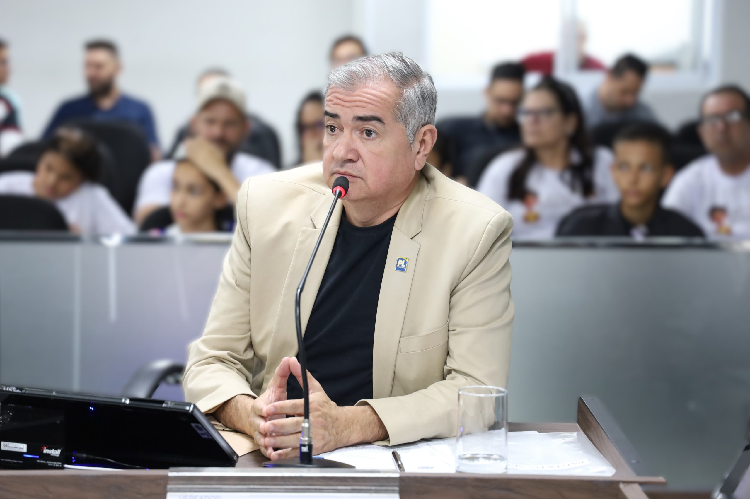 Marcos Caetano pede informações sobre recapeamento de vias do Parque Novo Mundo