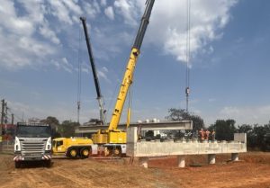 Obra do viaduto na Vila Real, em Hortolândia, segue concretando lajes