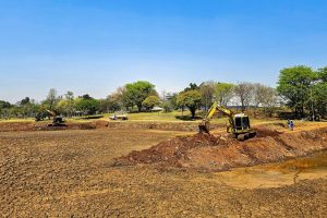 Desassoreamento na Lagoa do Parque Araçariguama avança