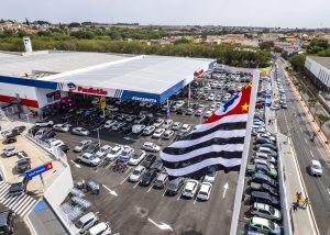 Prefeito Piovezan inaugura atacadista em Santa Bárbara d'Oeste