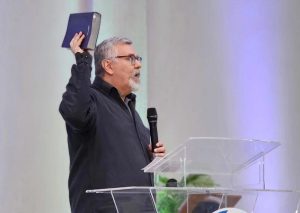 pastor Adriano