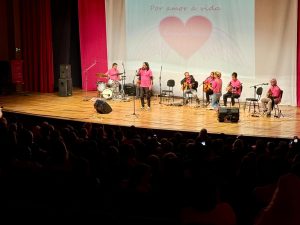 “Tributo à Vida” reúne mais de 600 pessoas no Teatro Municipal de Americana