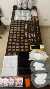 Drogas e máquinas de jogos de azar apreendidas em bar de Sumaré