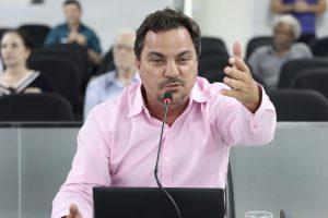 Renan preocupado com varredores de rua e Gualter os jogos de azar online