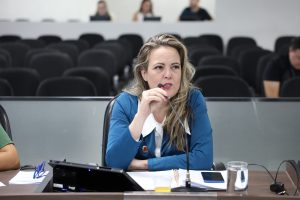 Sessão em Americana: convênios (Detran e DER) e proíbe barulho em escolas