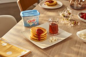 Receita de panqueca de fubá com goiabada cremosa