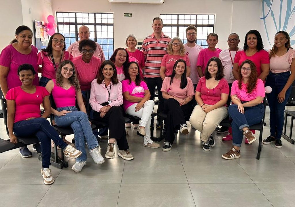 Farmácia Central promove roda de conversa sobre prevenção ao câncer de mama