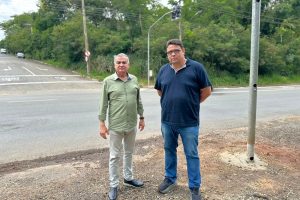 Marcos Caetano destaca importância de semáforos na Av. Nicolau João Abdalla