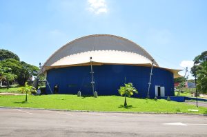 Teatro de Arena de Americana recebe DJ de reggae Cleiton Rasta neste domingo