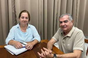 Caetano e Mizzoni discutem serviços com secretária de Meio Ambiente