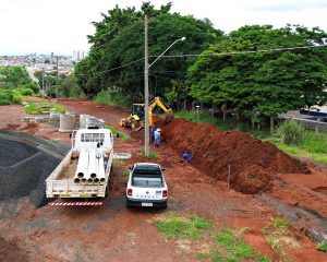 DAE de SBO substitui trecho de rede e projeta nova adutora