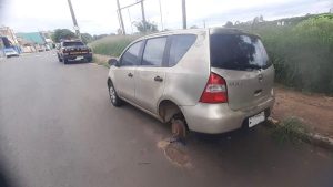 Nova Odessa retira 12 veículos abandonados e notifica 20 sobre multa