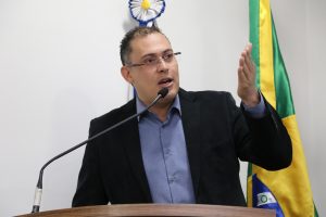 Pesquisadora da polilaminina é homenageada em sessão da CM de Sumaré