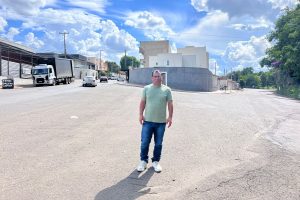 Pastor Miguel Pires pede melhorias no trânsito em ruas no Mirandola