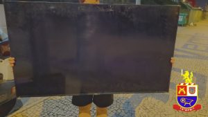 Desempregado é preso por furtar TV de comércio em Americana