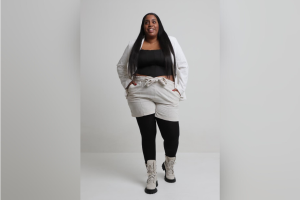 Humorista Tatá Mendonça é atração com stand-up comedy em Hortolândia