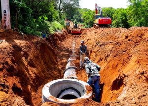 Drenagem avança na obra para pavimentação da Rua Euclides da Cunha, em SBO