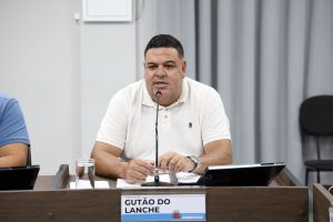 Gutão do Lanche pede sinalização de trânsito em rua do Parque Gramado