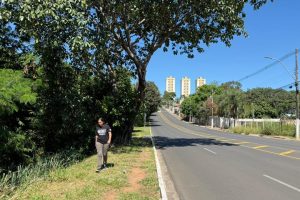 Roberta Lima pede placas de sinalizar travessia de animais na Praia Azul