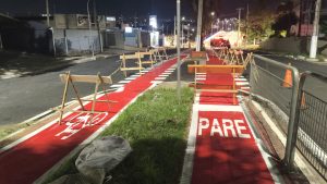 Hortolândia reforça pintura de ciclovia até o Viaduto da Vila Real