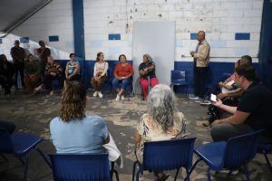 Hortolândia: prefeito explica detalhes de obras antienchentes a moradores