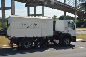 Varrição mecanizada em Hortolândia alcança 30 endereços públicos