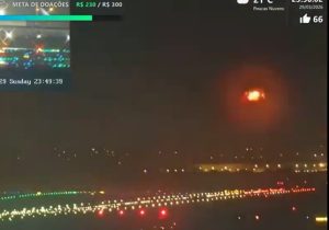 Turbina explode e voo de Guarulhos pros EUA vive pânico