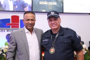 Legislativo de Sumaré condecora destaques da segurança pública
