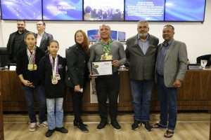 Campeão brasileiro de Jiu-Jitsu é homenageado na Câmara de Sumaré